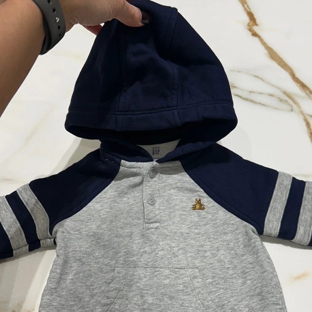 GAP Navy and Gray Kids Footie